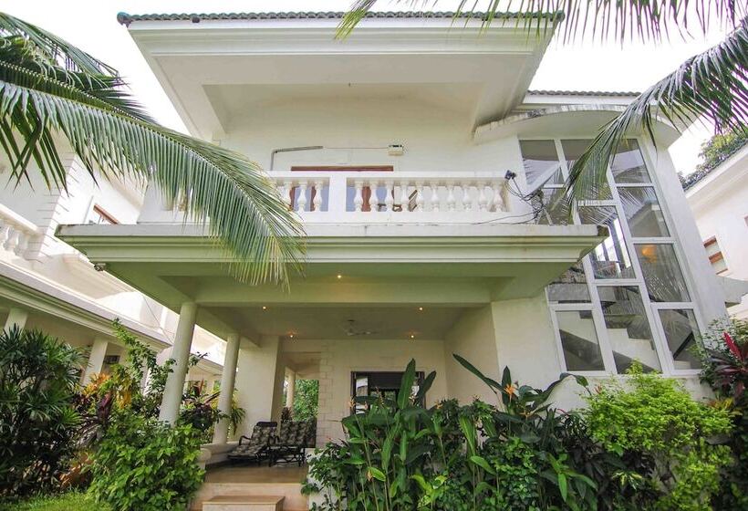 Пансион Casa Azure