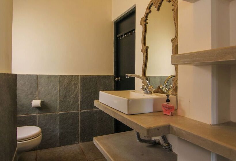 Пансион Casa Azure