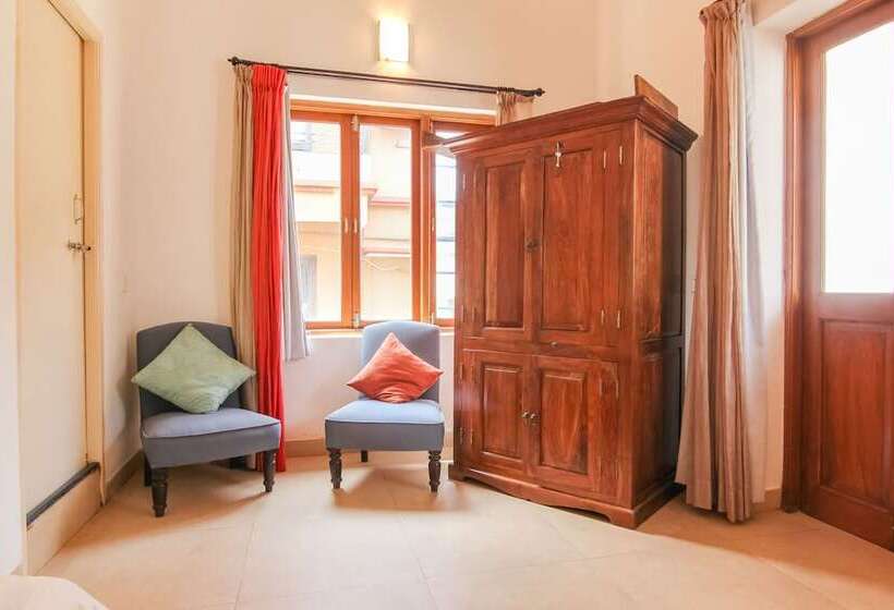 Пансион Casa Azure