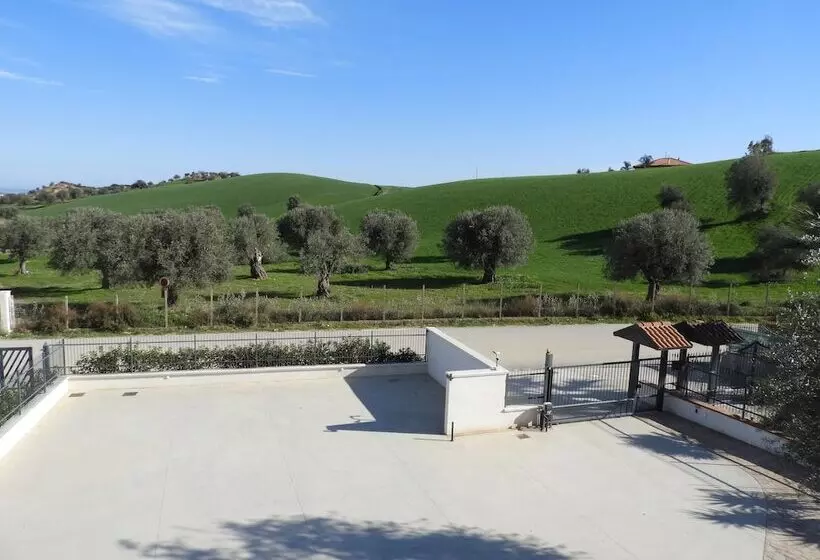 Majatalo Casale Marcalia  Bed & Breakfast