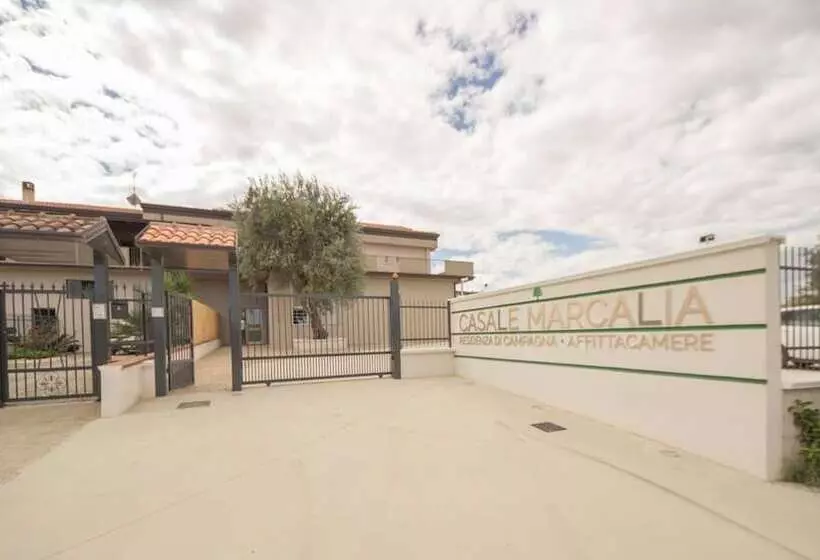 Majatalo Casale Marcalia  Bed & Breakfast