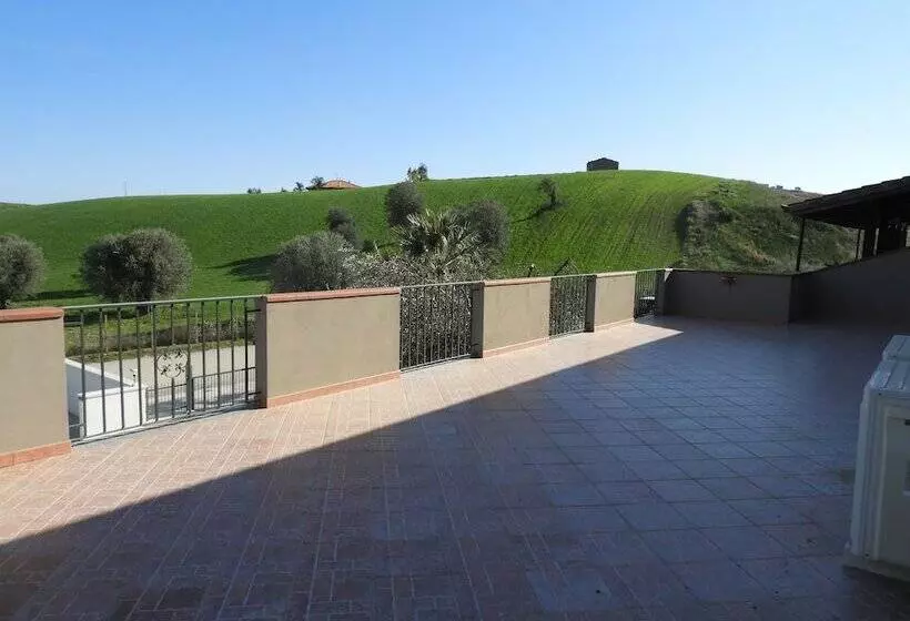 Majatalo Casale Marcalia  Bed & Breakfast