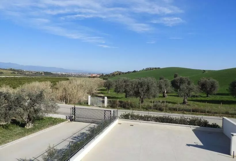 Majatalo Casale Marcalia  Bed & Breakfast