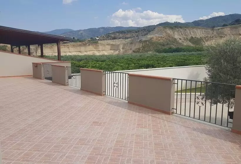 Majatalo Casale Marcalia  Bed & Breakfast