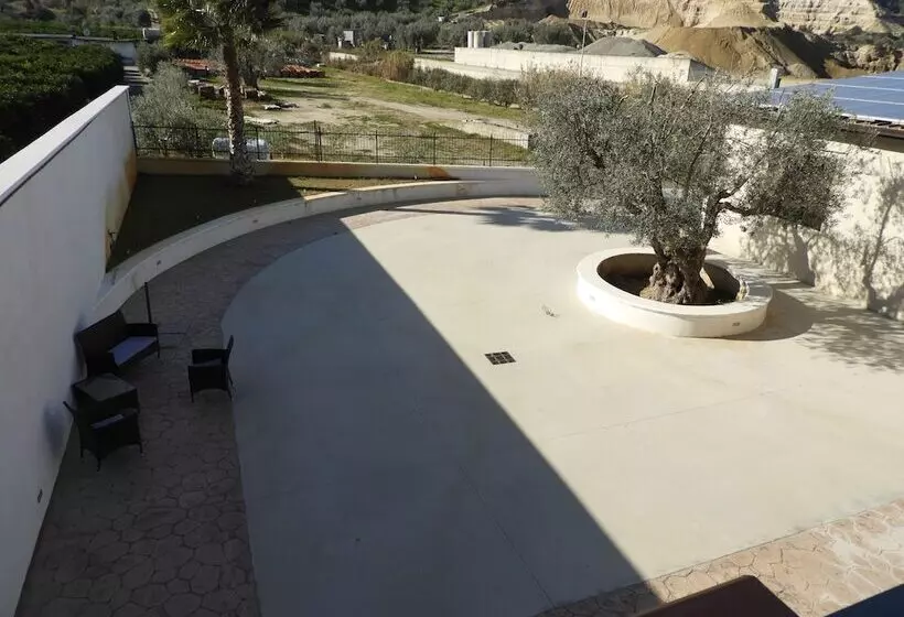 Majatalo Casale Marcalia  Bed & Breakfast