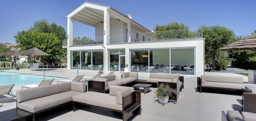 بنسيون Il Portico