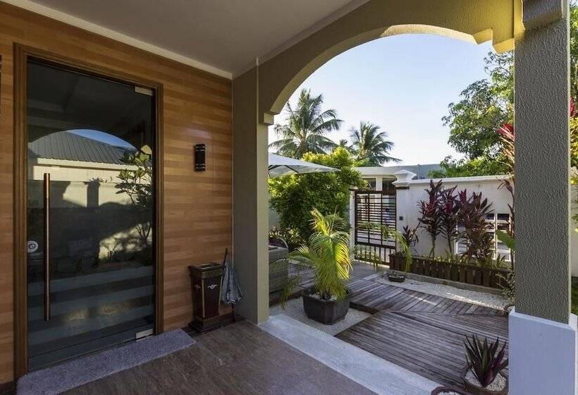 پانسیون Marina Boutique