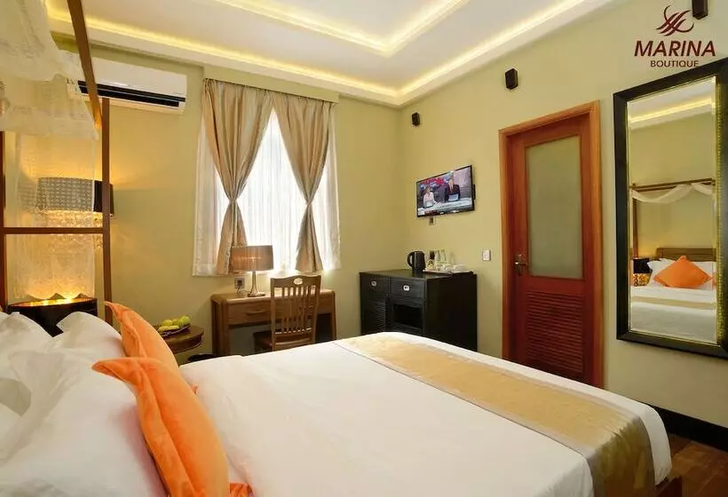 پانسیون Marina Boutique