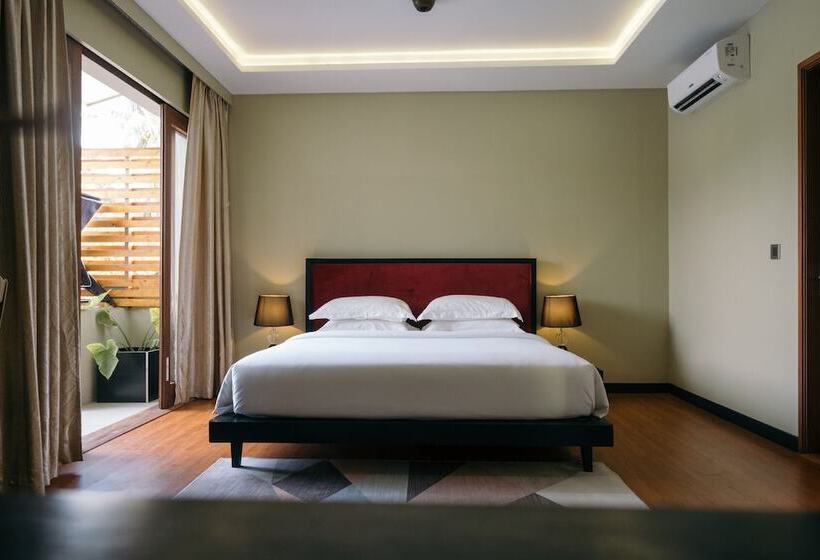 پانسیون Marina Boutique