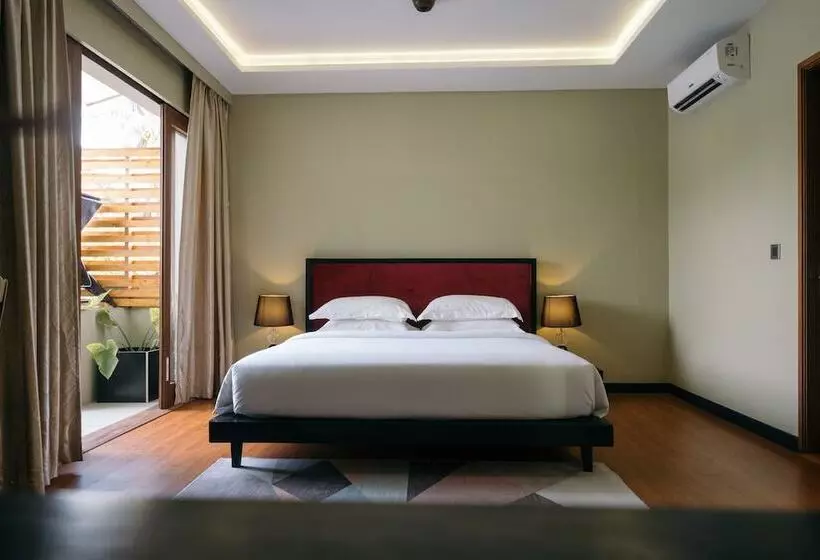 پانسیون Marina Boutique