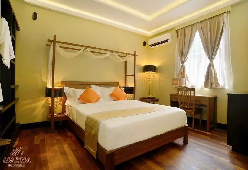 پانسیون Marina Boutique