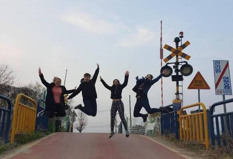 Albergue The Guesthouse Dmz Stay