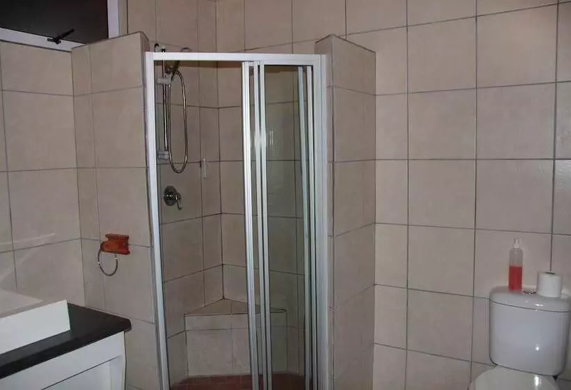 تختخواب و صبحانه Anandi Guesthouse Swakopmund