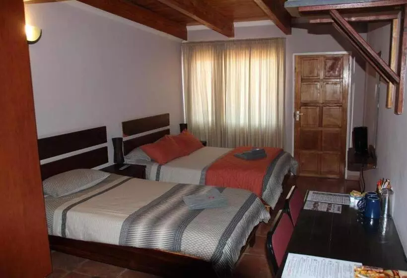 تختخواب و صبحانه Anandi Guesthouse Swakopmund