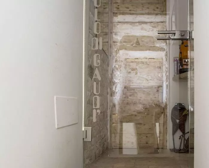 Aamiaismajoitus (B&B) L Angolo Di Gaudì, Alcoba Fascinosa