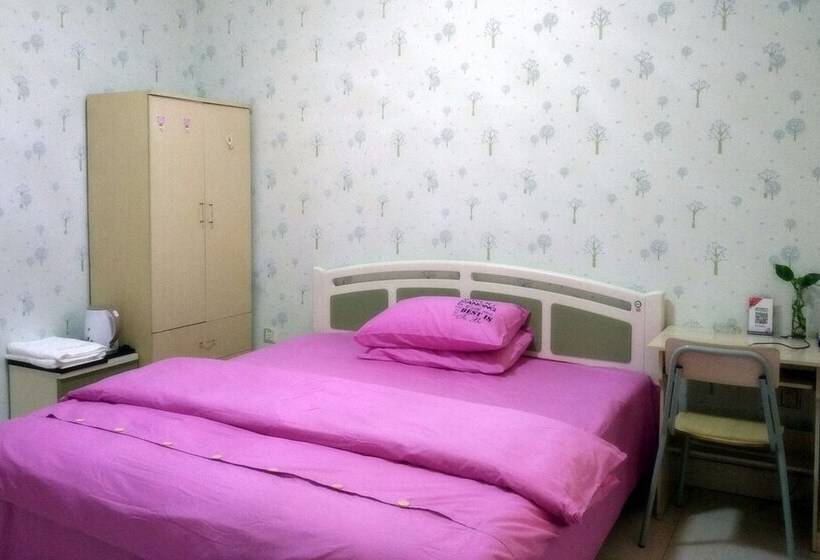 Guanghan Sunshine Hostel