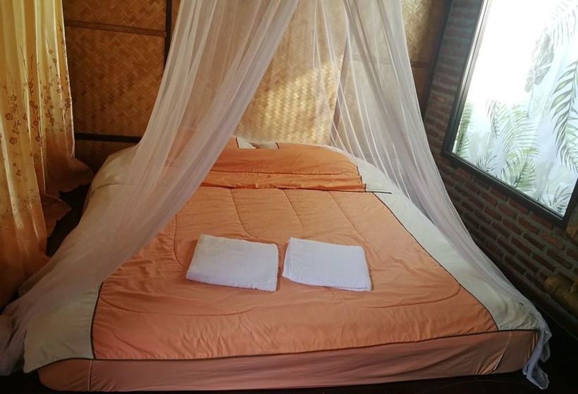 ホテル Baankorpai Amphawa