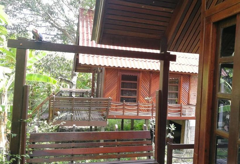 ホテル Baankorpai Amphawa