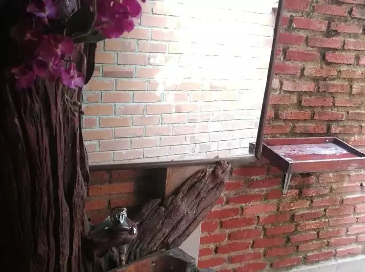 هتل Baankorpai Amphawa