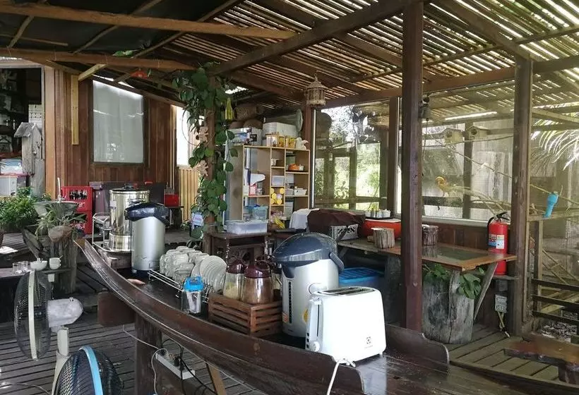 هتل Baankorpai Amphawa
