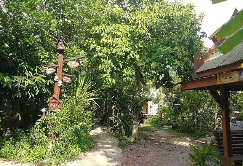هتل Baankorpai Amphawa