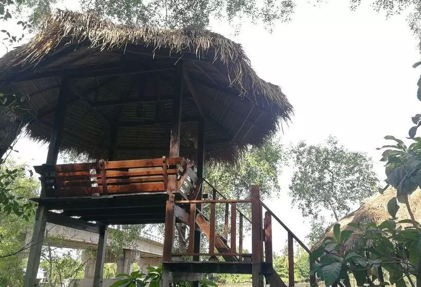 هتل Baankorpai Amphawa