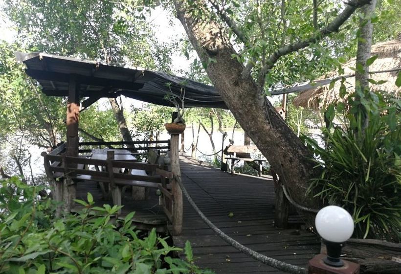 ホテル Baankorpai Amphawa