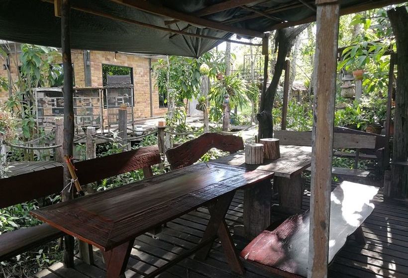 ホテル Baankorpai Amphawa