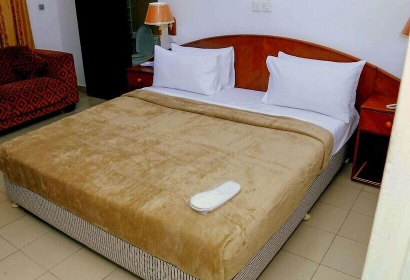 هتل Big 5 Junior Lodge