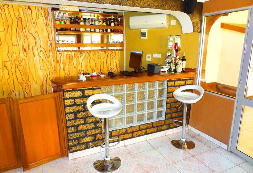 هتل Big 5 Junior Lodge