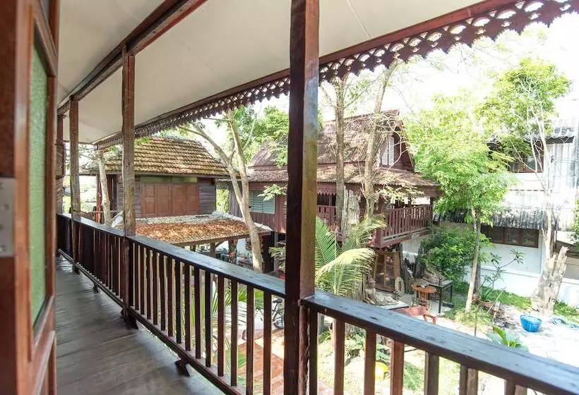 هتل Boon Home Stay Arts And Crafts