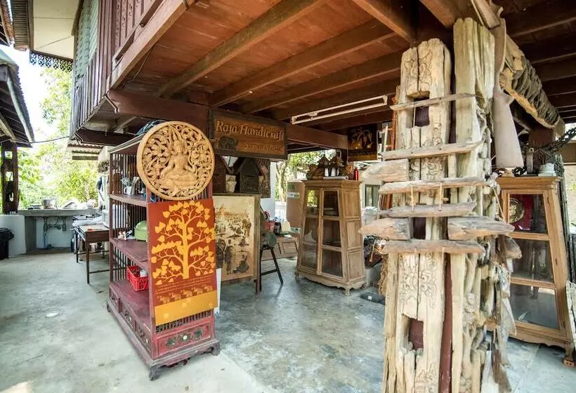 هتل Boon Home Stay Arts And Crafts