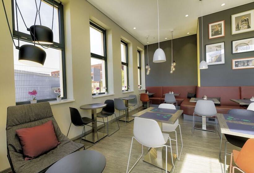 호텔 Campanile Berlin Brandenburg Airport