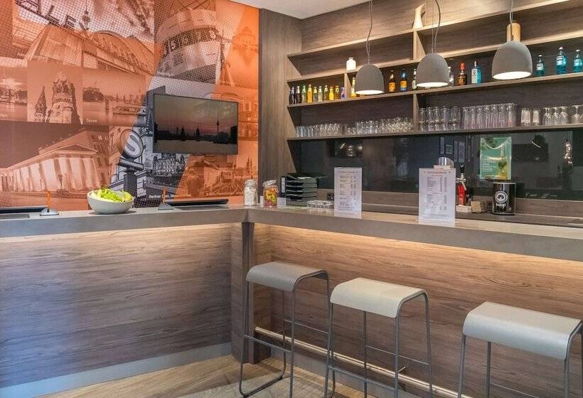 호텔 Campanile Berlin Brandenburg Airport