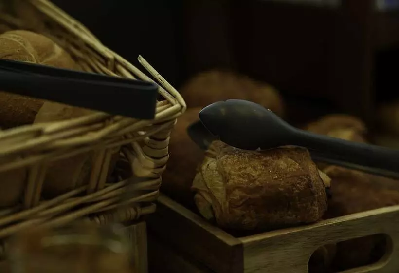 Hotelli Campanile Berlin Brandenburg Airport