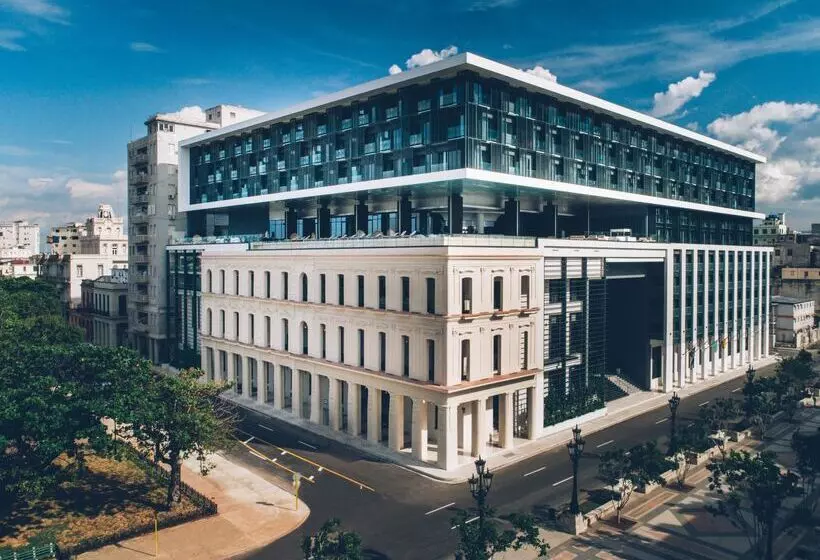 Hotelli Iberostar Grand Packard