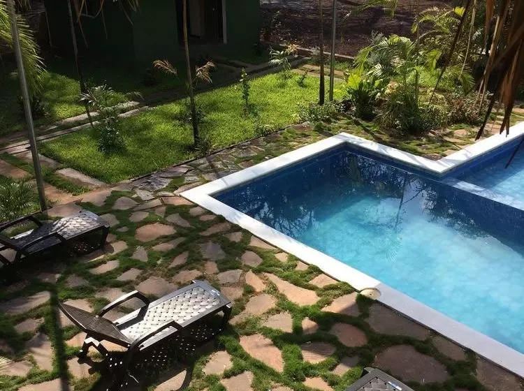 Hotelli Papaya Lodge Las Flores