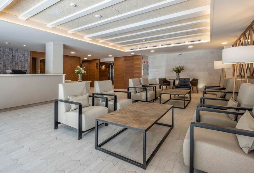 Отель Rosamar Es Blau Adults Only