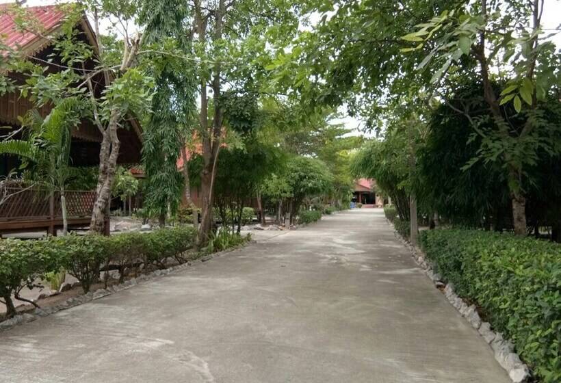 هتل Vassanadee Resort And Camp