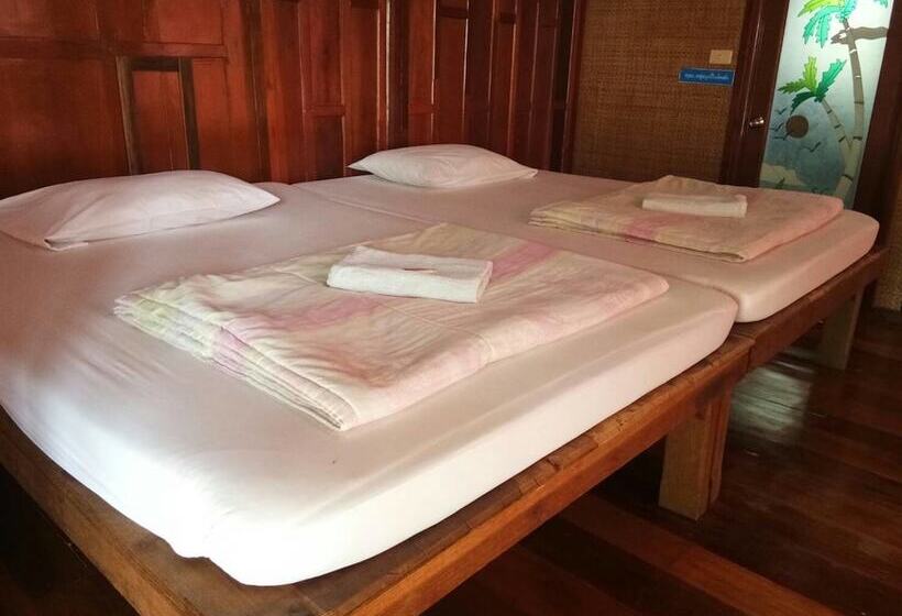 هتل Vassanadee Resort And Camp