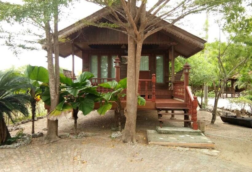 هتل Vassanadee Resort And Camp