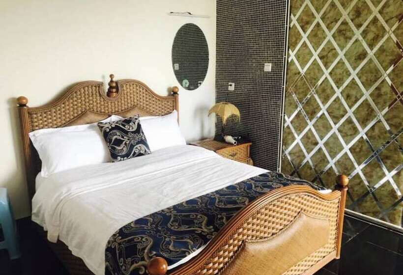 Sunshine Coast Seaview Holiday Apartment