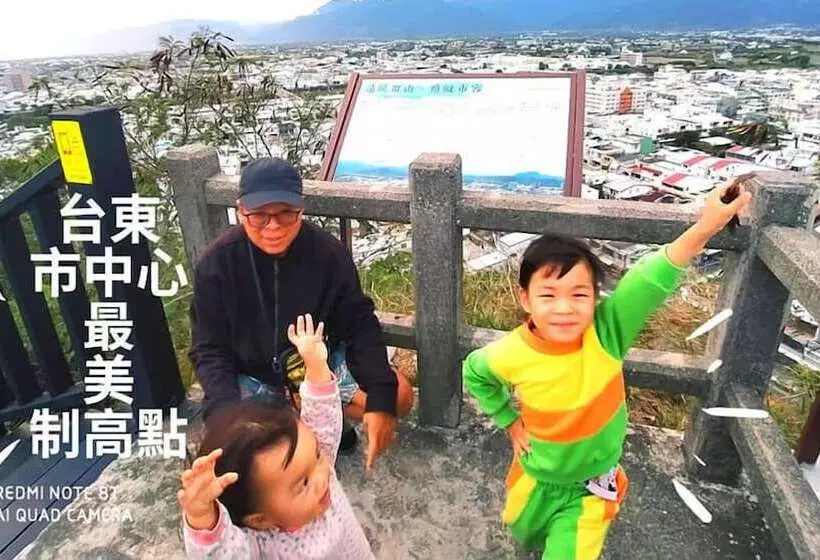 تختخواب و صبحانه Huadong Homestay