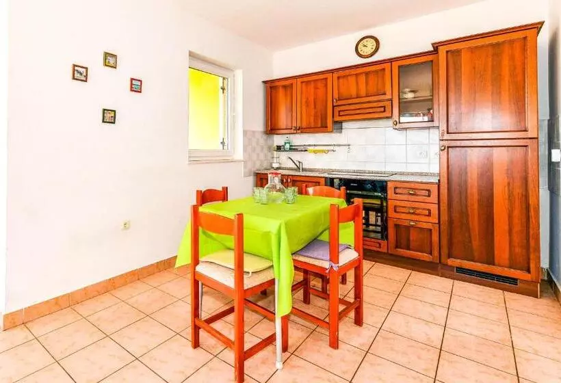 Hotelli Apartments Silvia