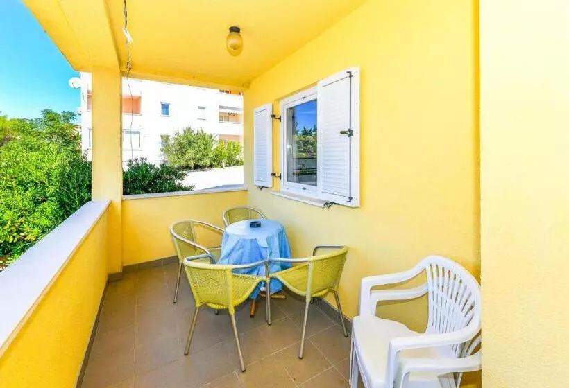 Hotelli Apartments Silvia
