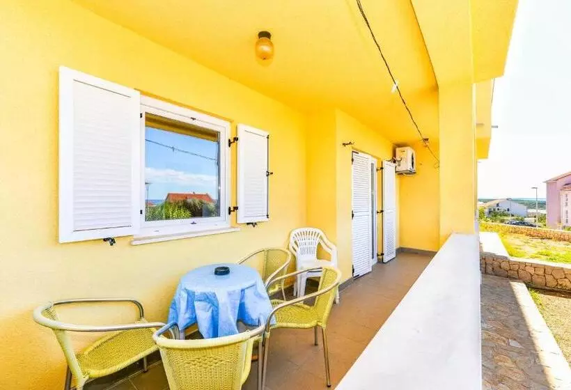 Hotelli Apartments Silvia