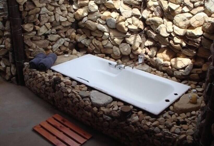 فندق Cedar Falls