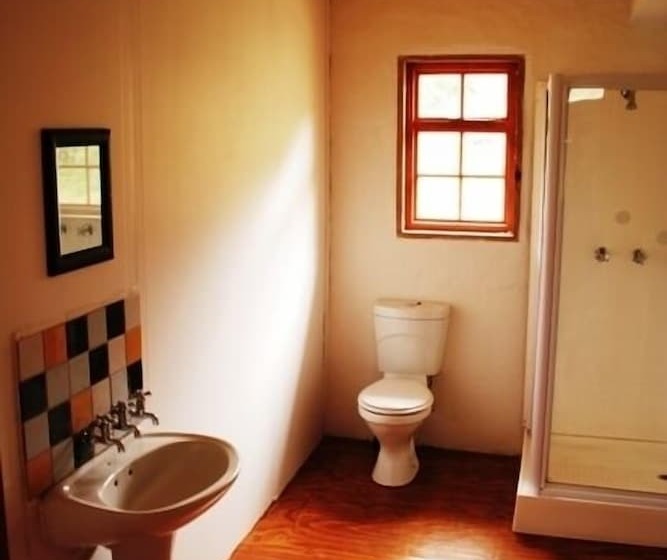 فندق Cedar Falls