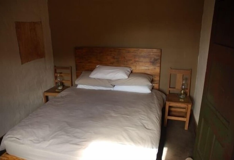 فندق Cedar Falls