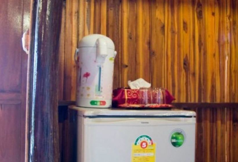 בית מלון כפרי Lom Rak Resort